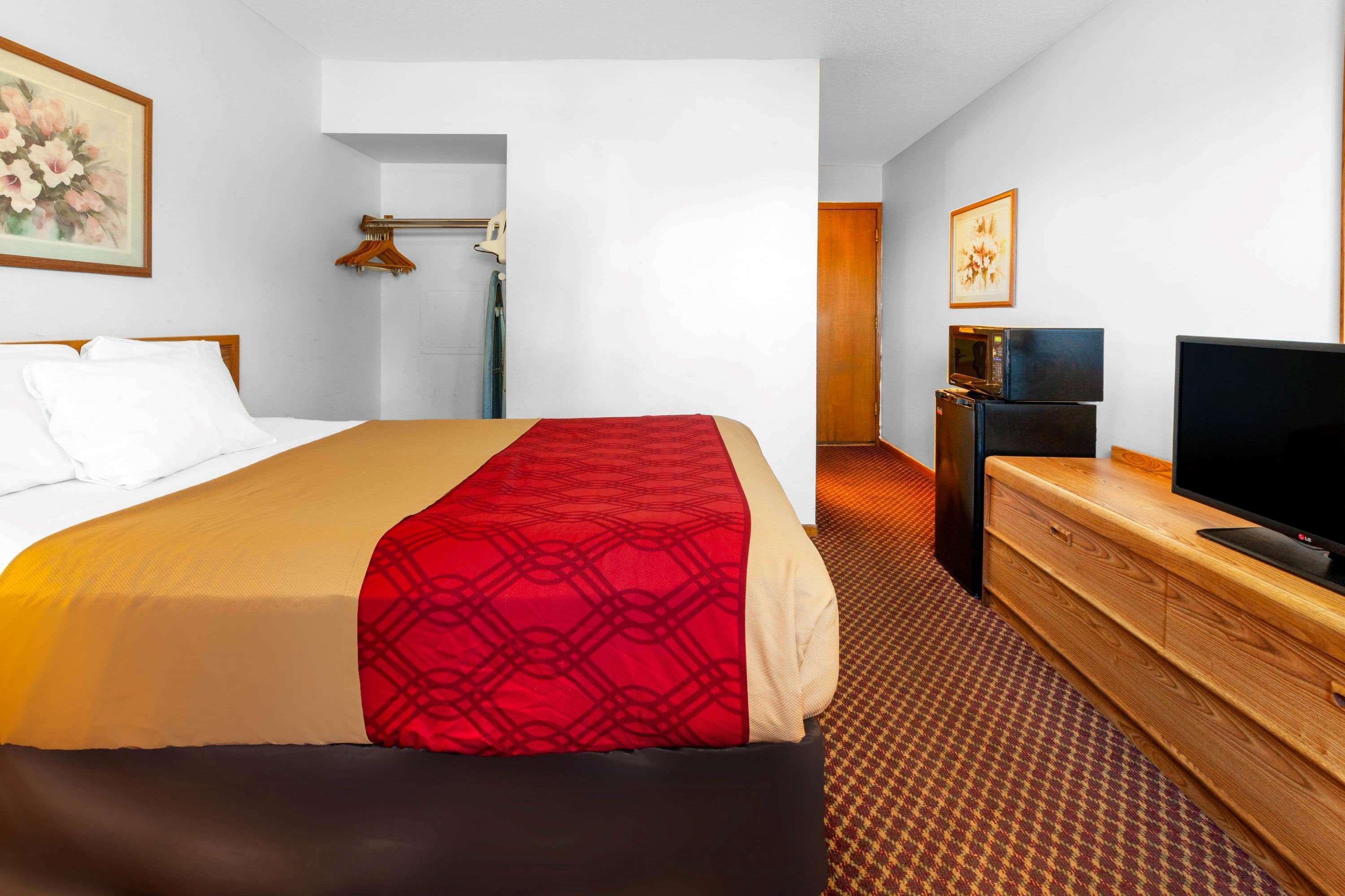 Travelodge By Wyndham Escanaba Extérieur photo