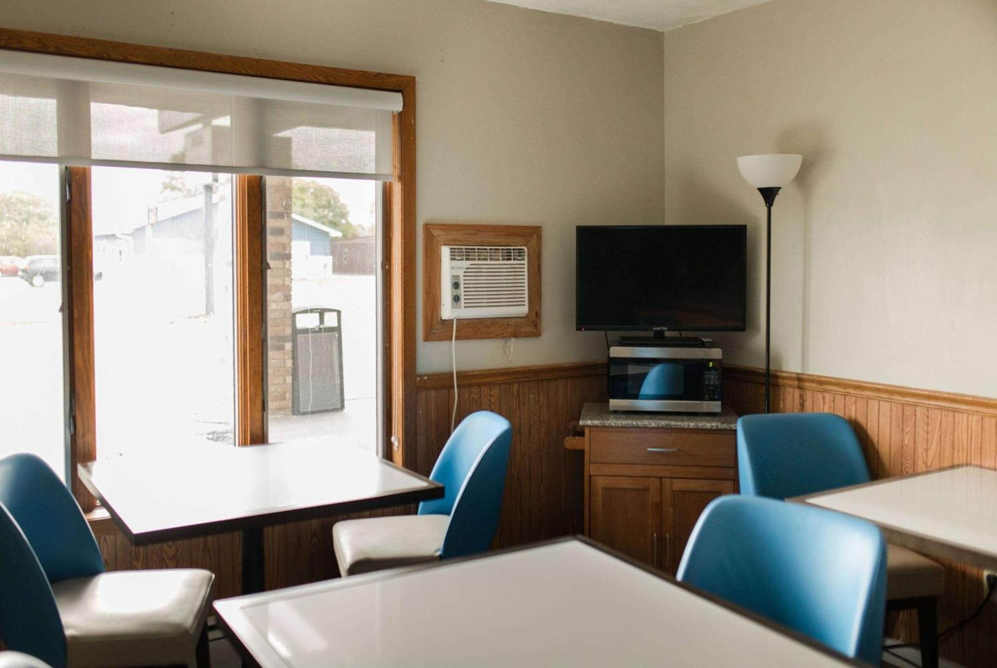 Travelodge By Wyndham Escanaba Extérieur photo