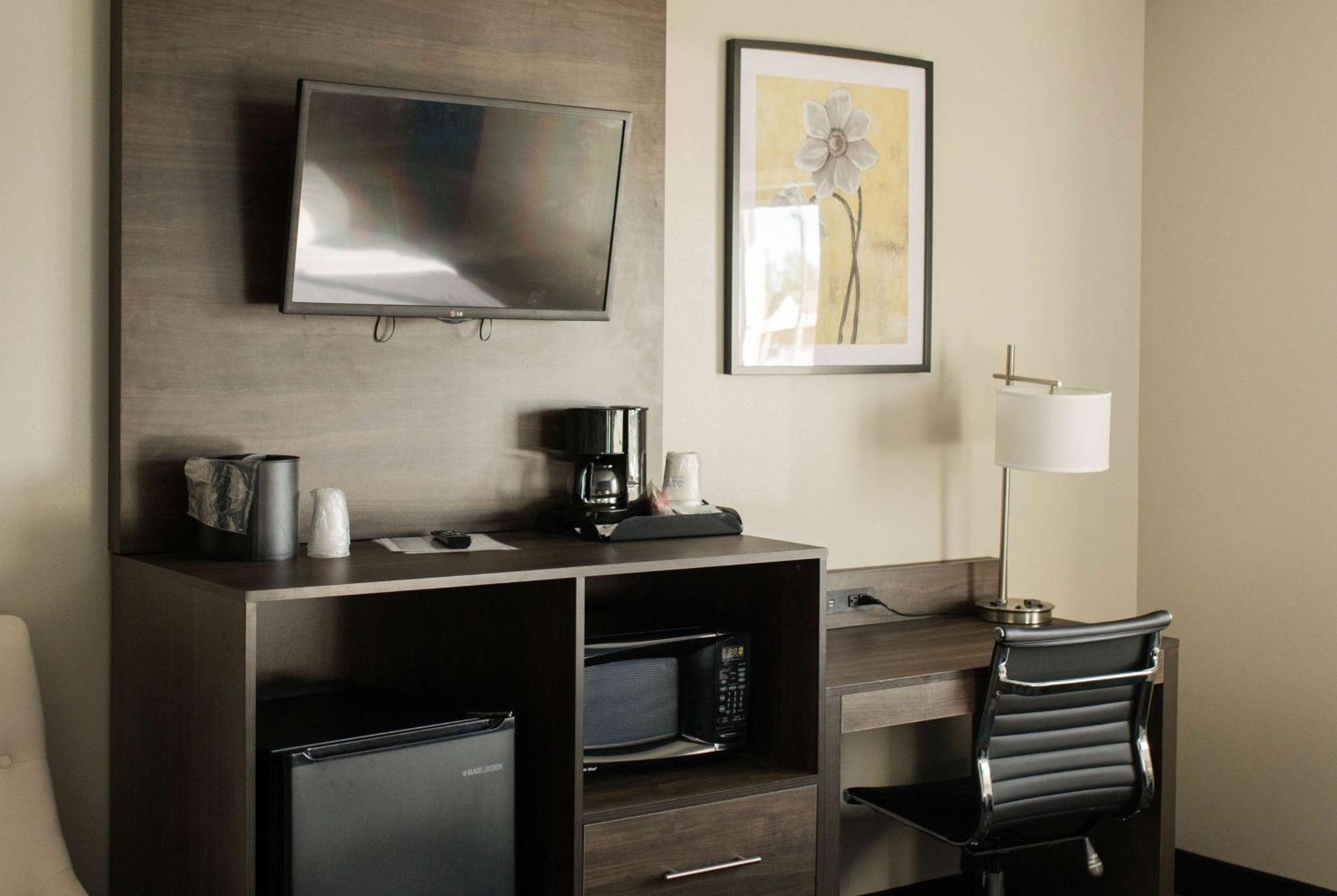 Travelodge By Wyndham Escanaba Extérieur photo