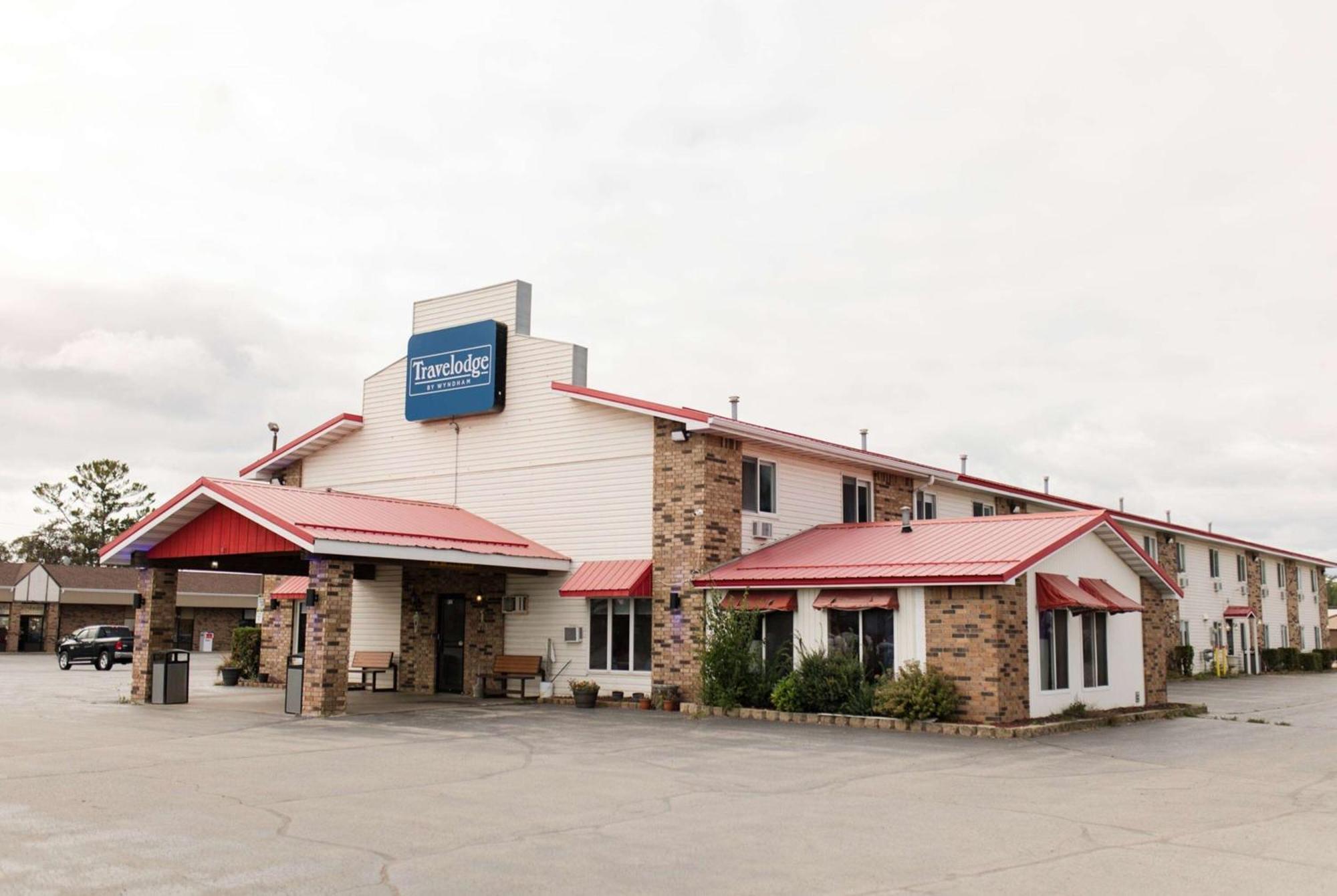 Travelodge By Wyndham Escanaba Extérieur photo